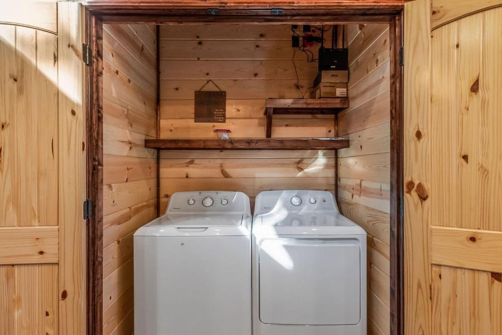 Large Luxury 2Br Cabin W Hot Tub Double Trouble Was Designed For Fun Comfort And Memories Minutes From Buzzling Hochatown And Beautiful Beaver Bend State Park Broken Bow Kültér fotó