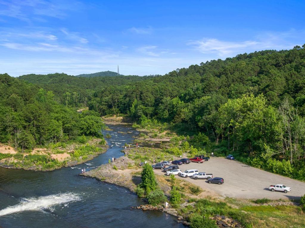 Large Luxury 2Br Cabin W Hot Tub Double Trouble Was Designed For Fun Comfort And Memories Minutes From Buzzling Hochatown And Beautiful Beaver Bend State Park Broken Bow Kültér fotó